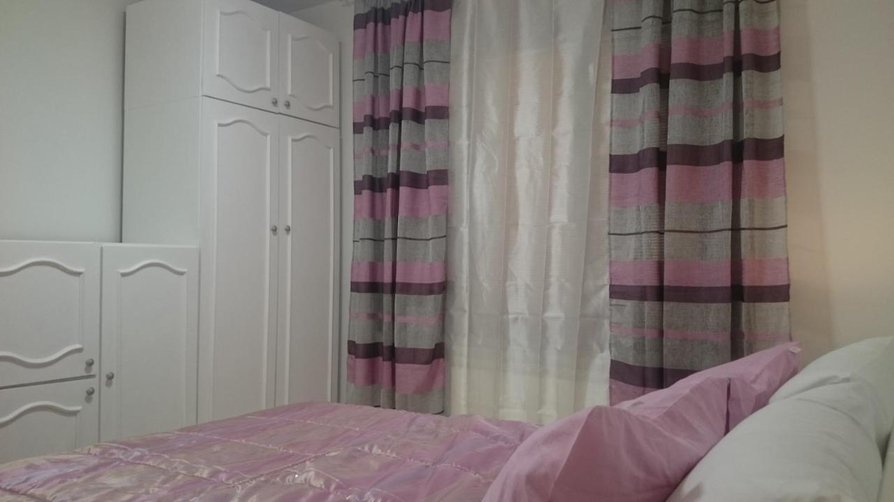 Jasmin White Apartment Szkopje Kültér fotó