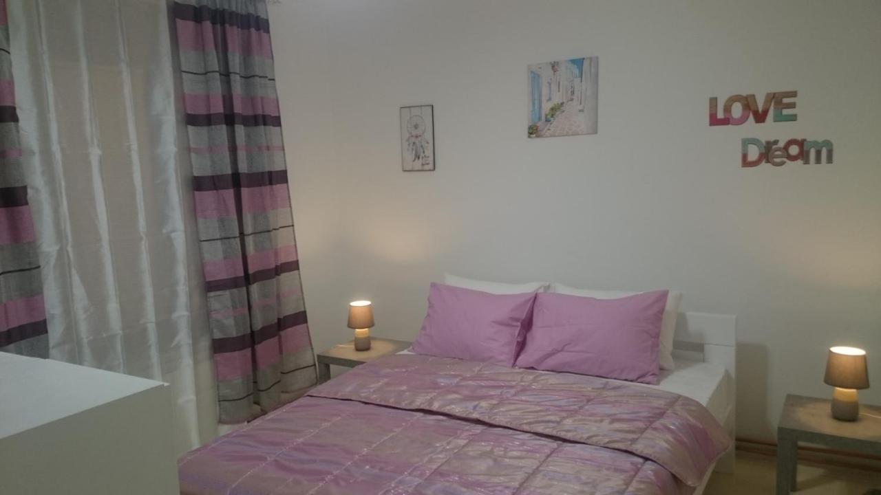 Jasmin White Apartment Szkopje Kültér fotó