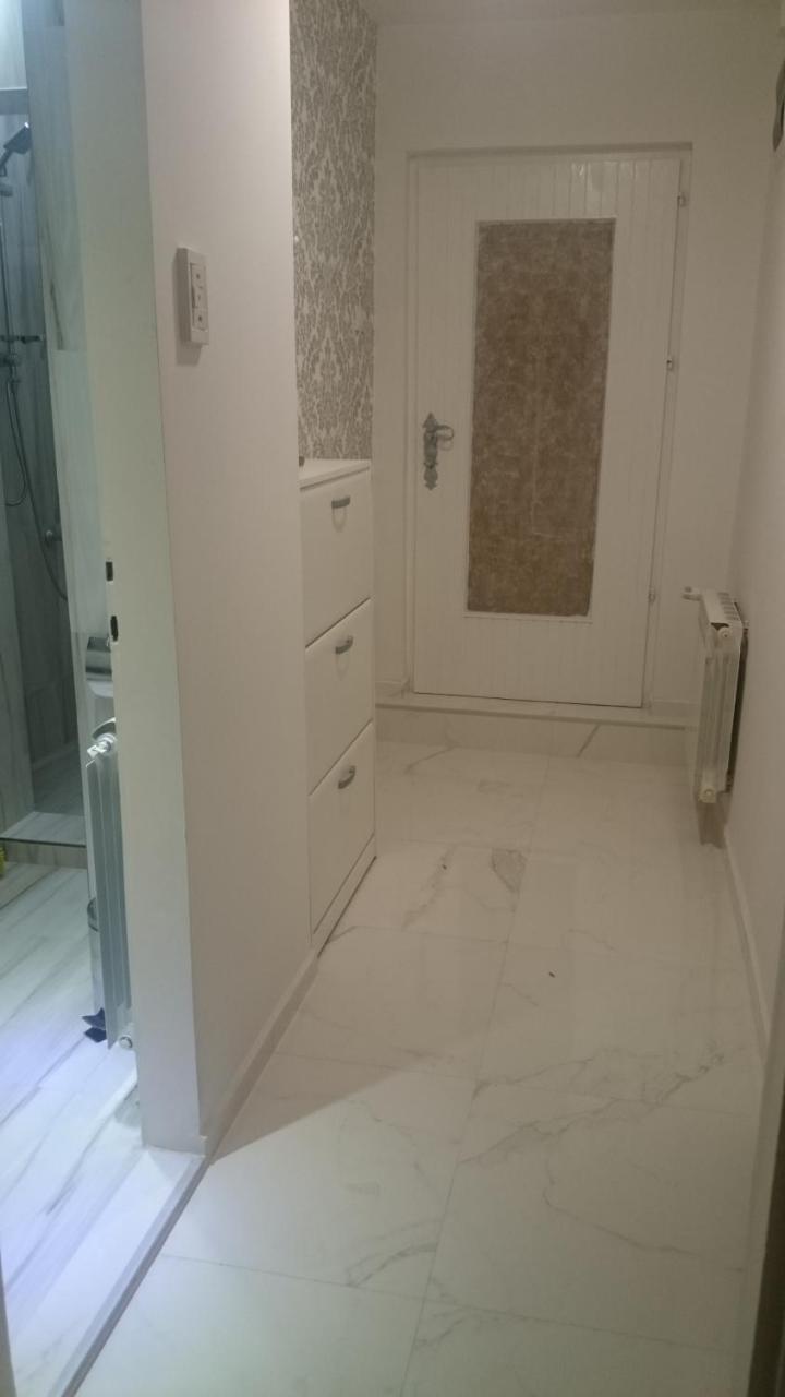 Jasmin White Apartment Szkopje Kültér fotó