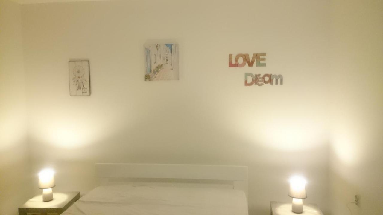 Jasmin White Apartment Szkopje Kültér fotó